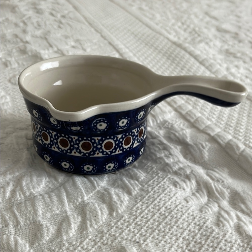 Polish Pottery Blue and White Ceramic Gravy/Sauce Pot with keyhole handle